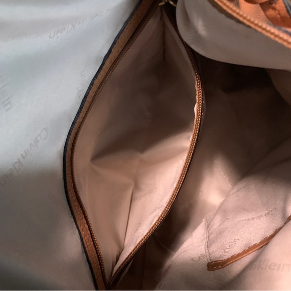 CALVIN KLEIN - Crossbody bag - Picture 7 of 8